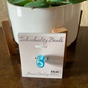 NWT aqua blue with white flowers sterling silver Individuality Bead